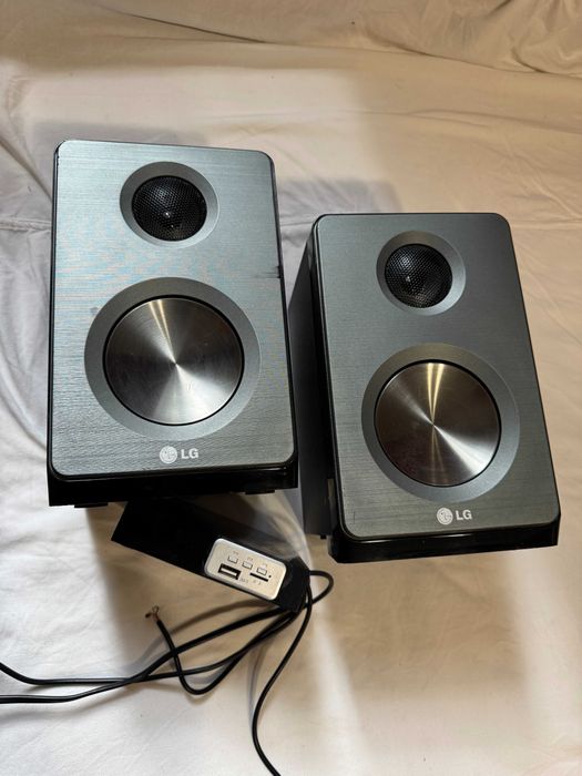 LG XAS66F тонколони + усилвател