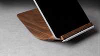 Suport Yohann premium din lemn de nuc (Walnut Wood) pentru iPad