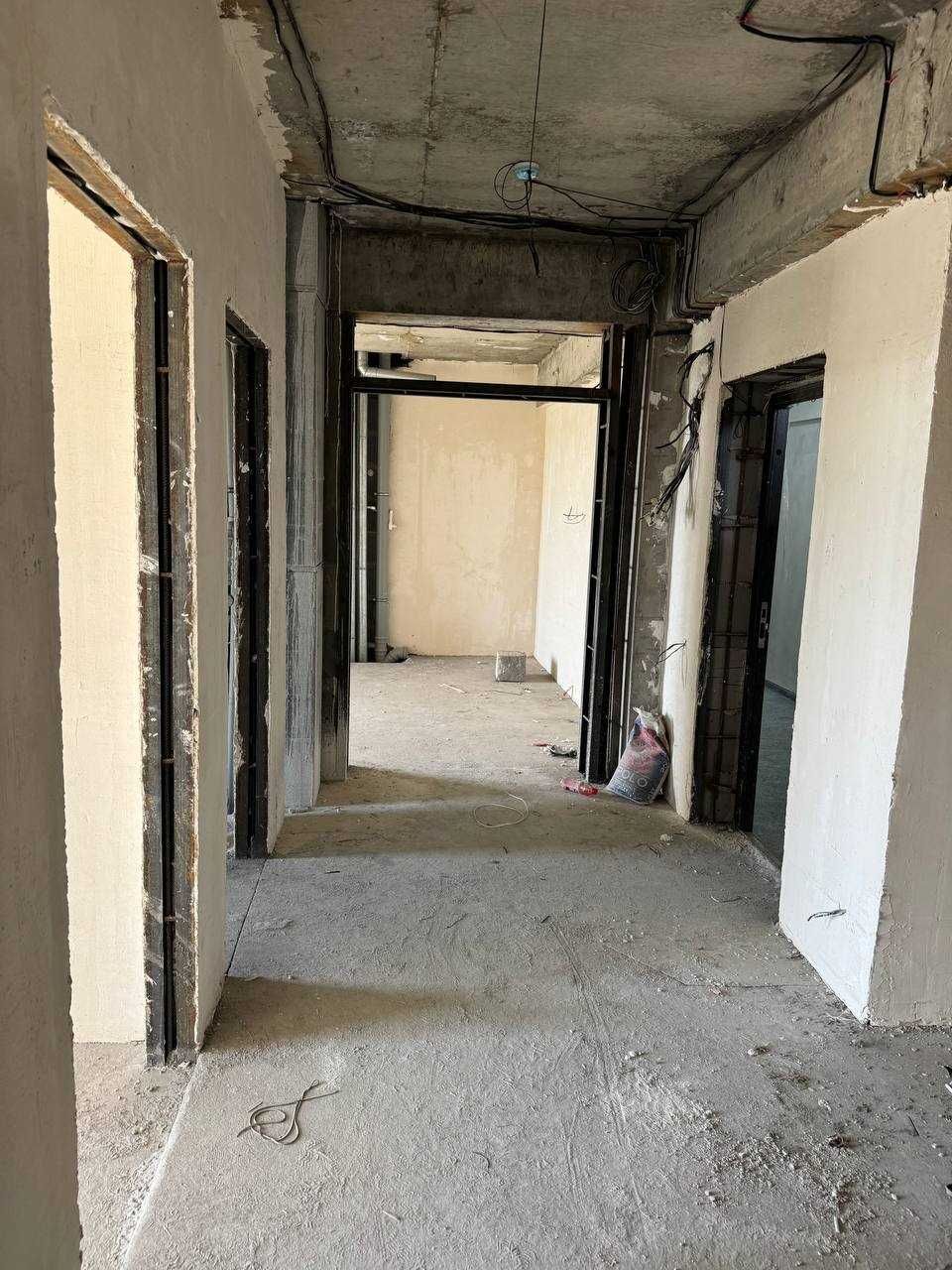 IKAT, 3-комн, 82 м², монолит, Юнусабад-13, метро рядом`