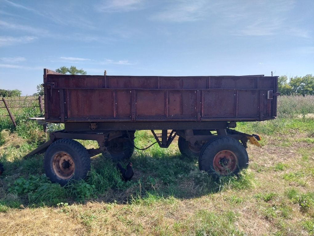 Продам трактор с телегой