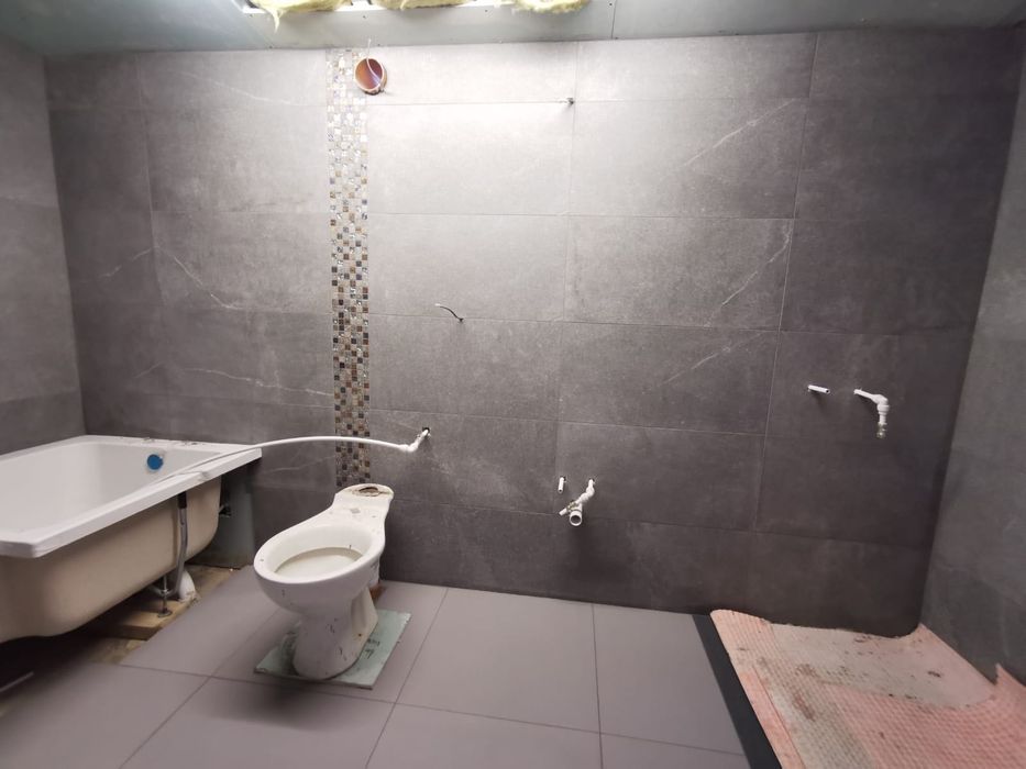 Placări precise și durabile cu: gresie, faianță, piatră naturală etc.