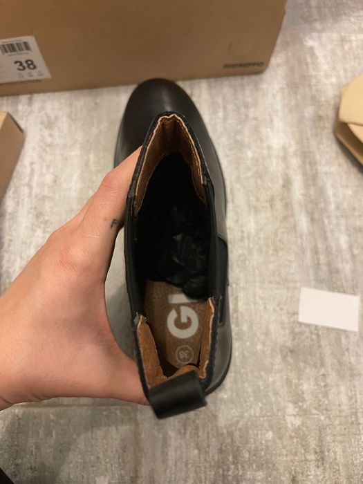 Ghete de piele noi Gioseppo