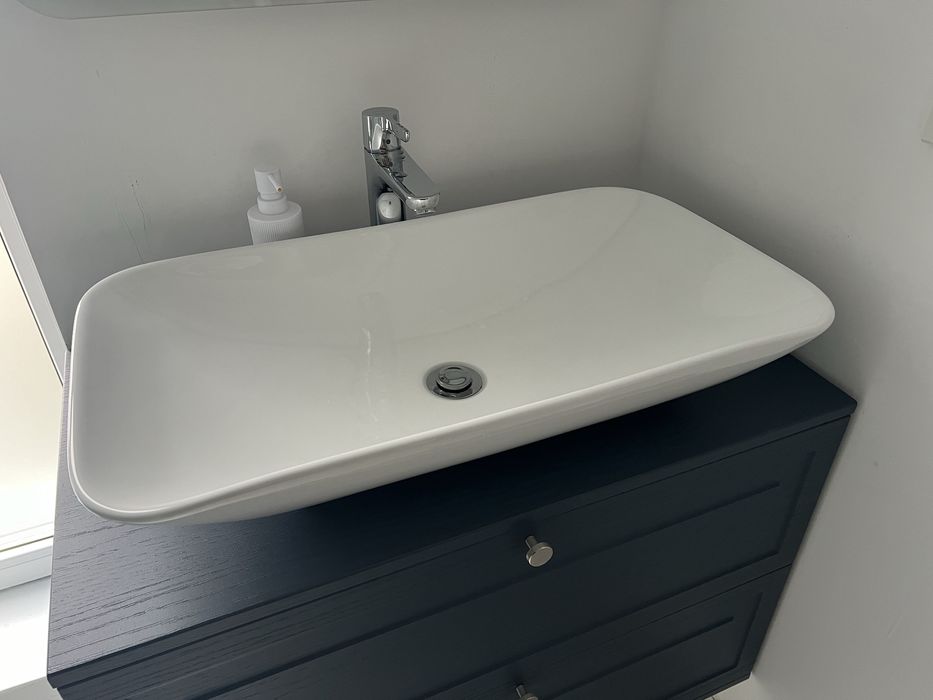 Lavoar alb baie pe blat