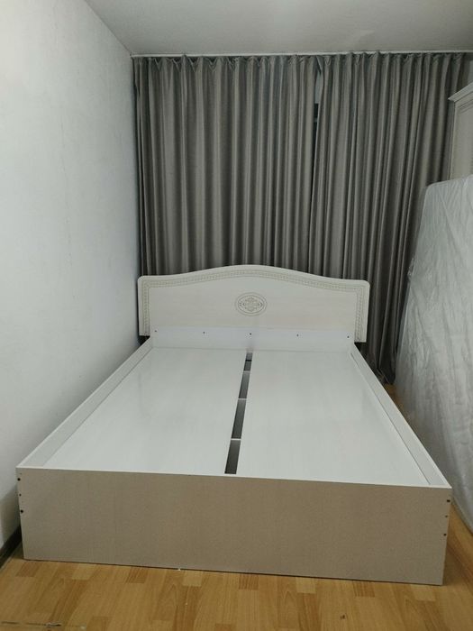 Срочно продам спальный шифонер,  кровать