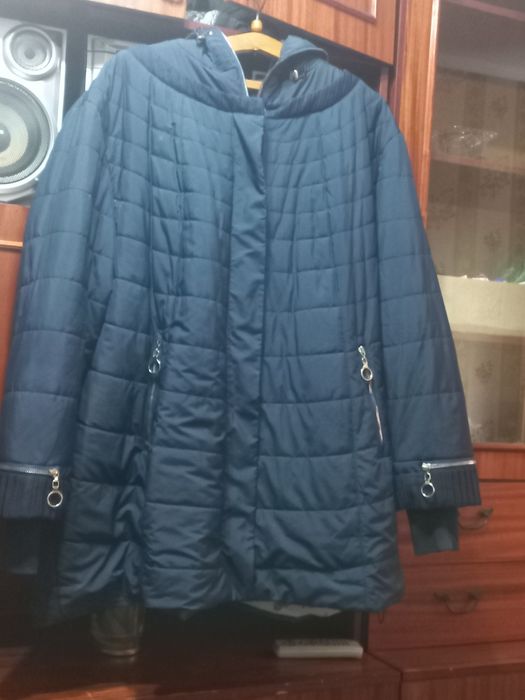 Продам куртки осень и зима