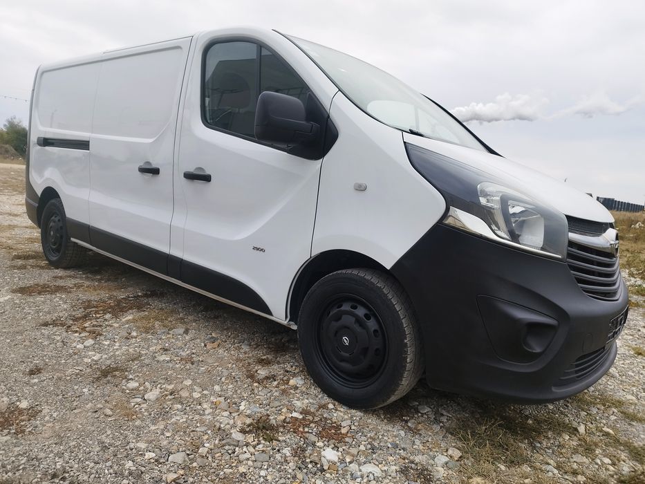 Opel VIVARO an 2015, motor 1,6 diesel, 120 cp, euro 5