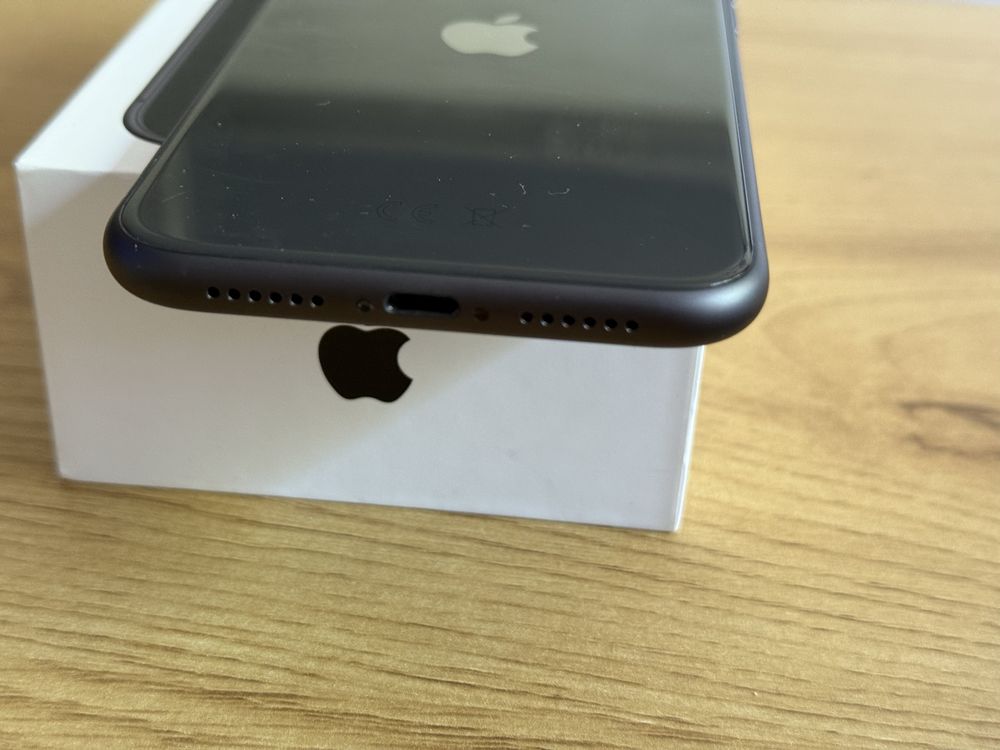 Бартер iphone 11 64gb 91% черен