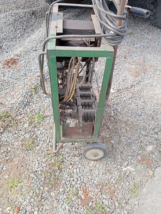 Пуско-зарядное устройство на 220В