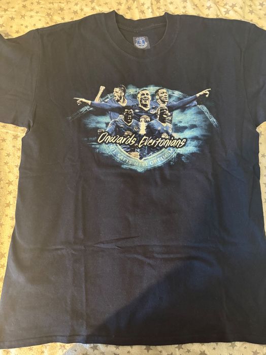 Спортни дрехи и екипи