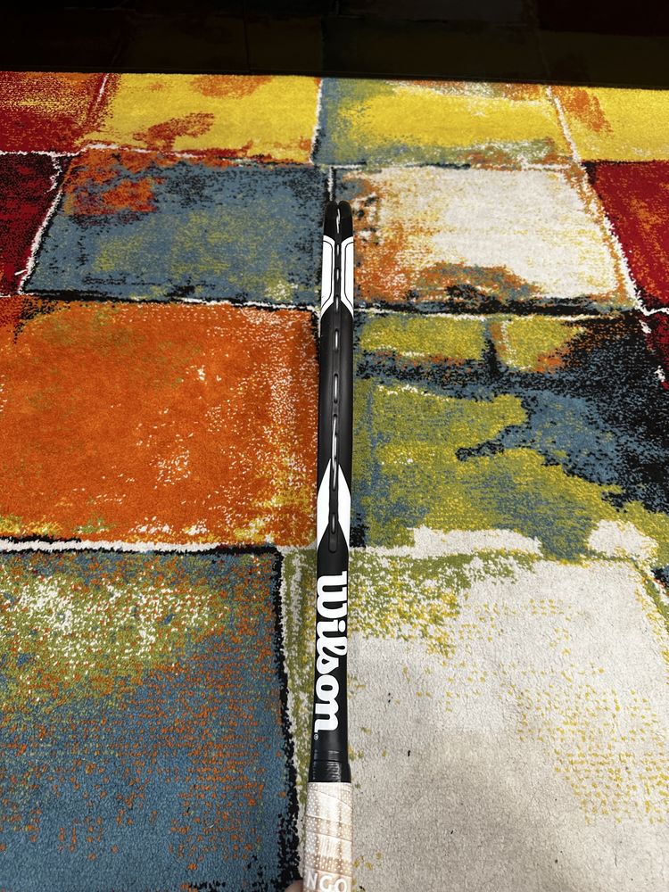 Rachete tenis Yonex Ezone 100L si Wilson federer team 105