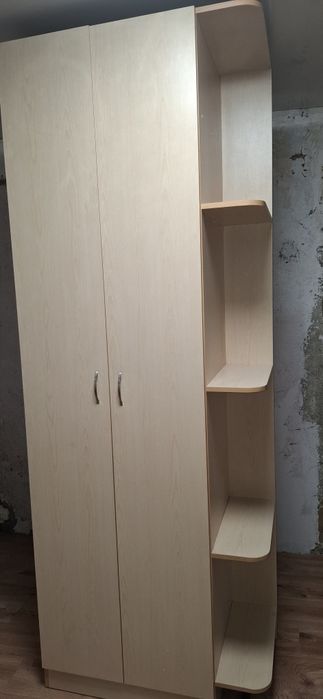 Продам прихожую, 3 шкафа