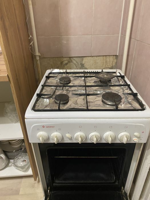 Продам Gefest газ плиту