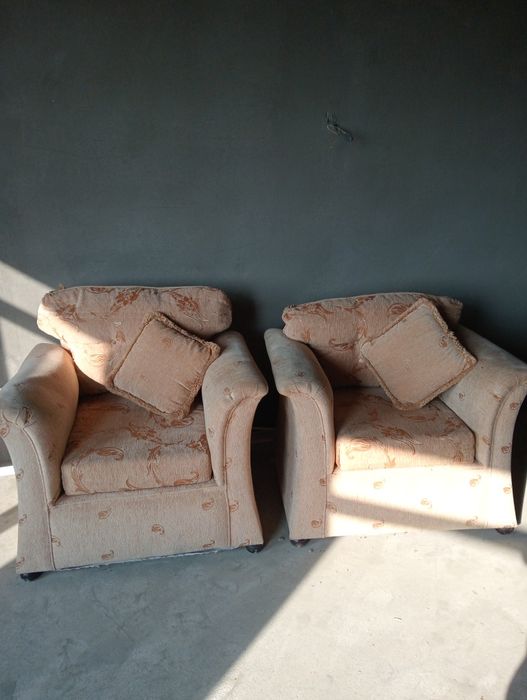 Продаётся кресло-диван в хорошем состоянии. и