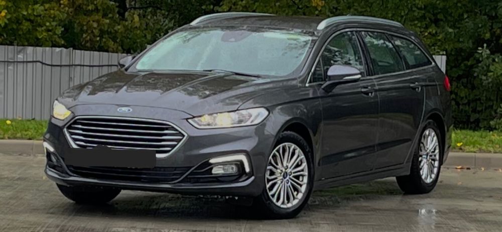 Ford mondeo hybrid titanium 2021