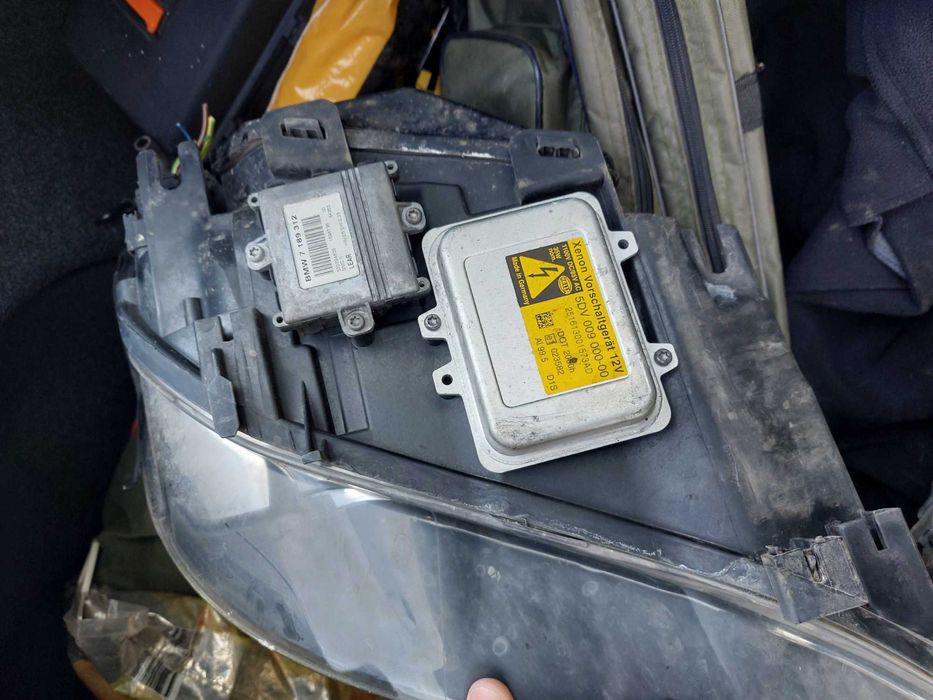 Фарове BMW e60 Dynamic Xenon