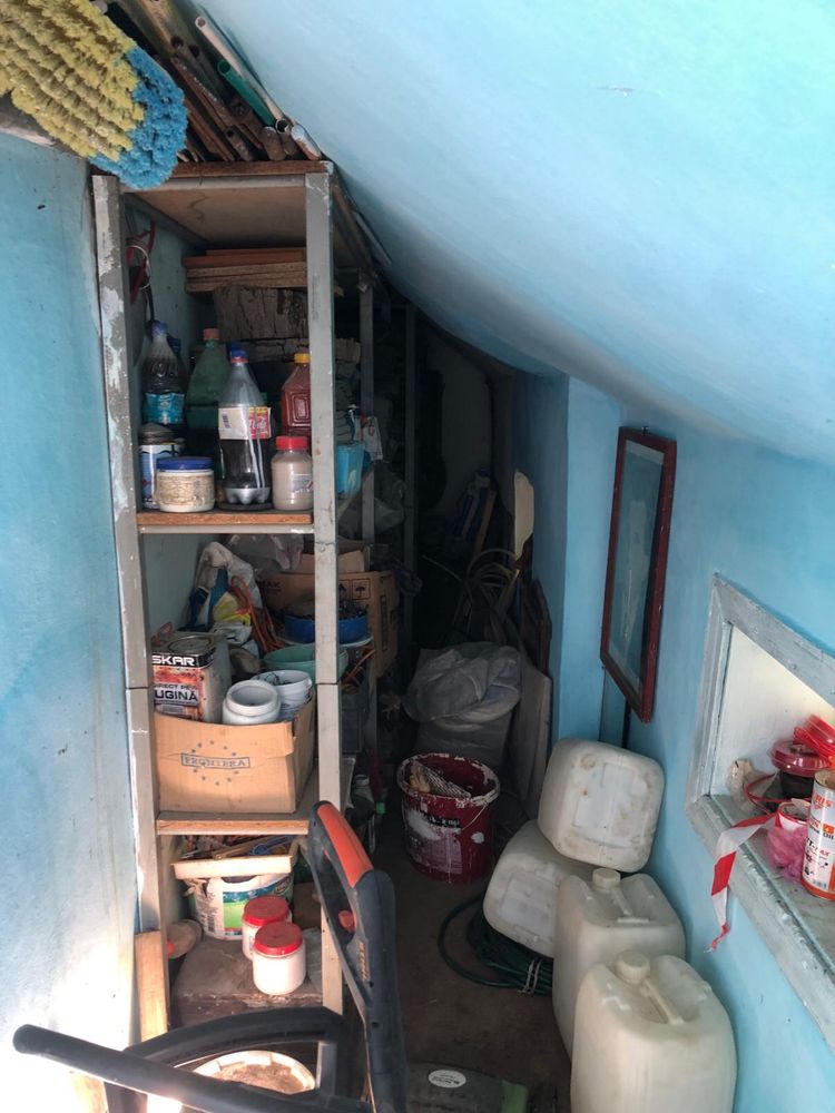 Vand Casa + anexa , teren 3000mp intravilan, curent,apa,canalizare