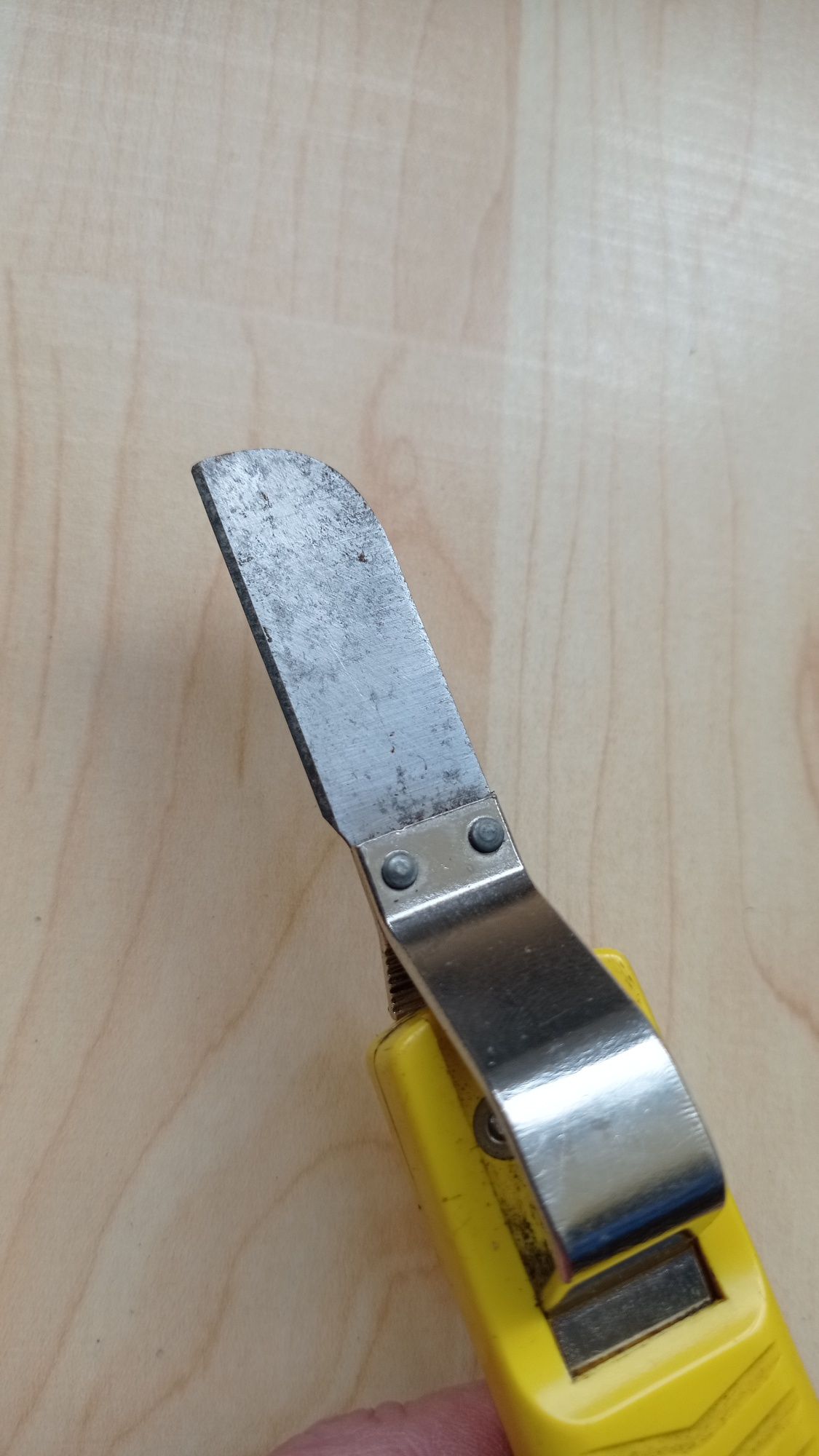 Електричарски ножове за смъкване на изолация