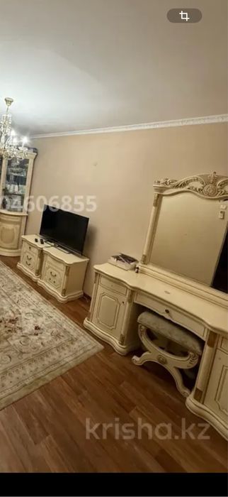 Тумба с зеркалом с пуфиком и 2 тумбами под тв или возле кровати.