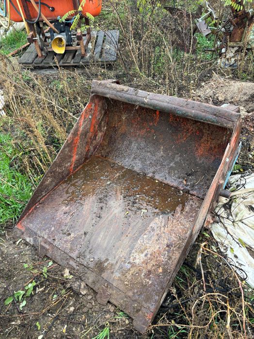 Incarcator frontal pentru tractor 450 si 550