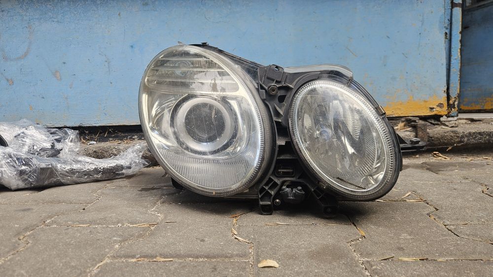 Десен HELLA Фар за Mercedes/Мерцедес w211 е класа