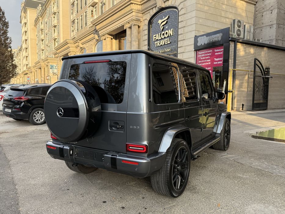 Mercedes Benz G 63 в хорошем комплектации