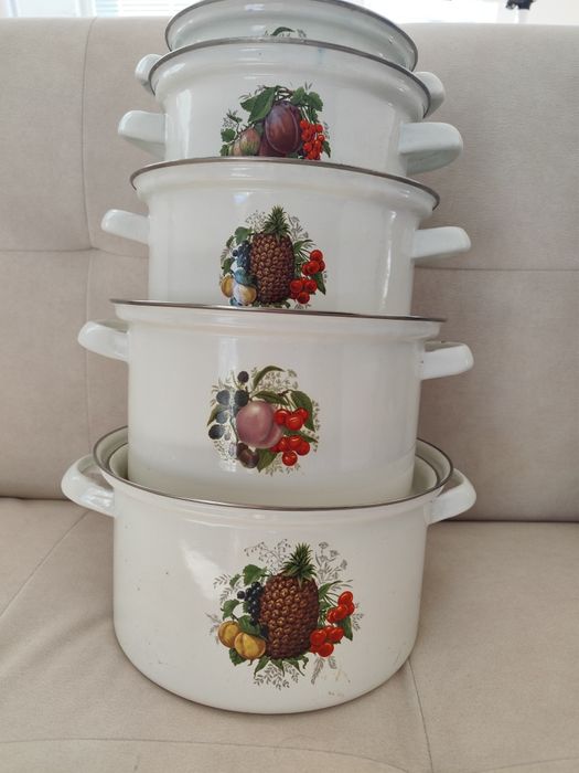 Нови руски емайлирани тенджери комплект