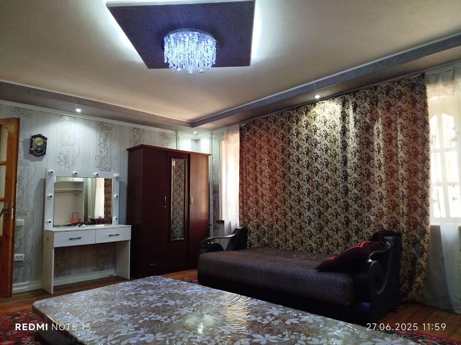 Ijaraga kvartira beriladi 1 xona 1etaj karimbek yonida