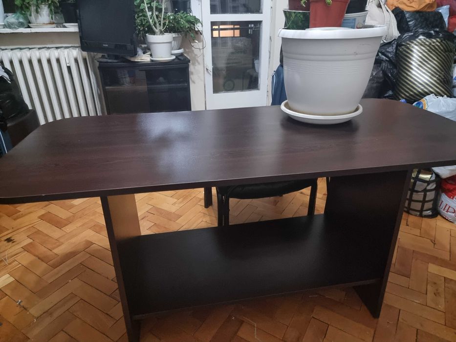 Холна маса, запазена