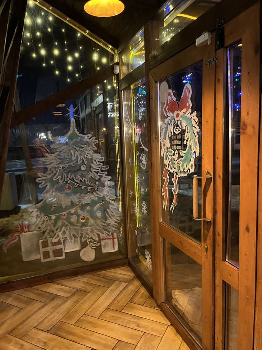 Роспись витрин новый год рисунки па окнах