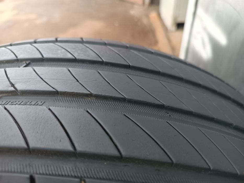 235/55/18 Michelin