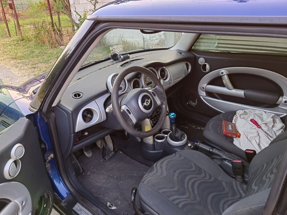 Mini one 2003 Lovit pret 3000 lei