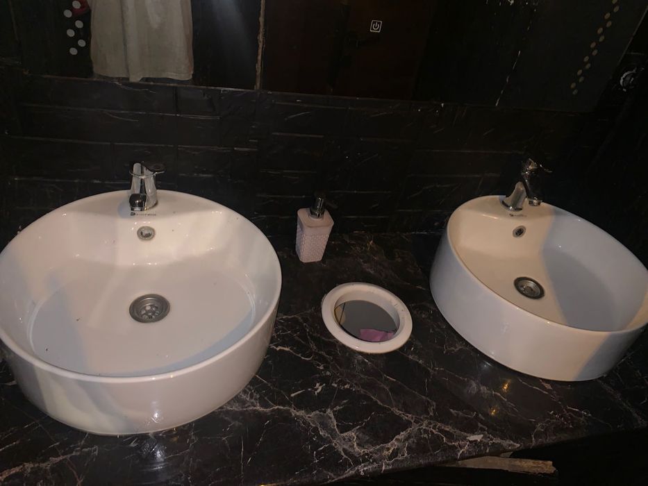 Раковина со смесителем