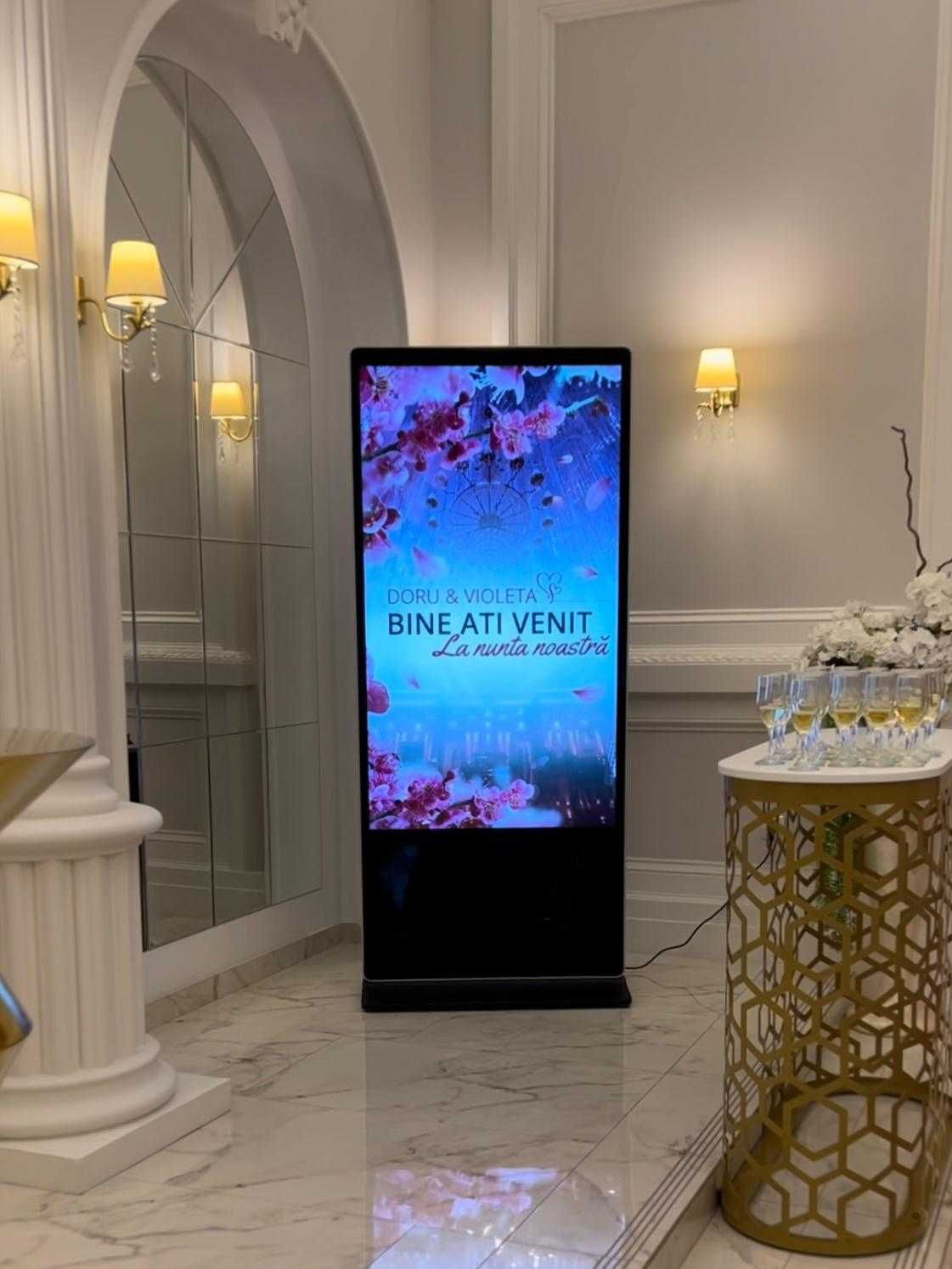 Totem publicitar - Ecran reclame - Saloane Evenimente, Restaurante