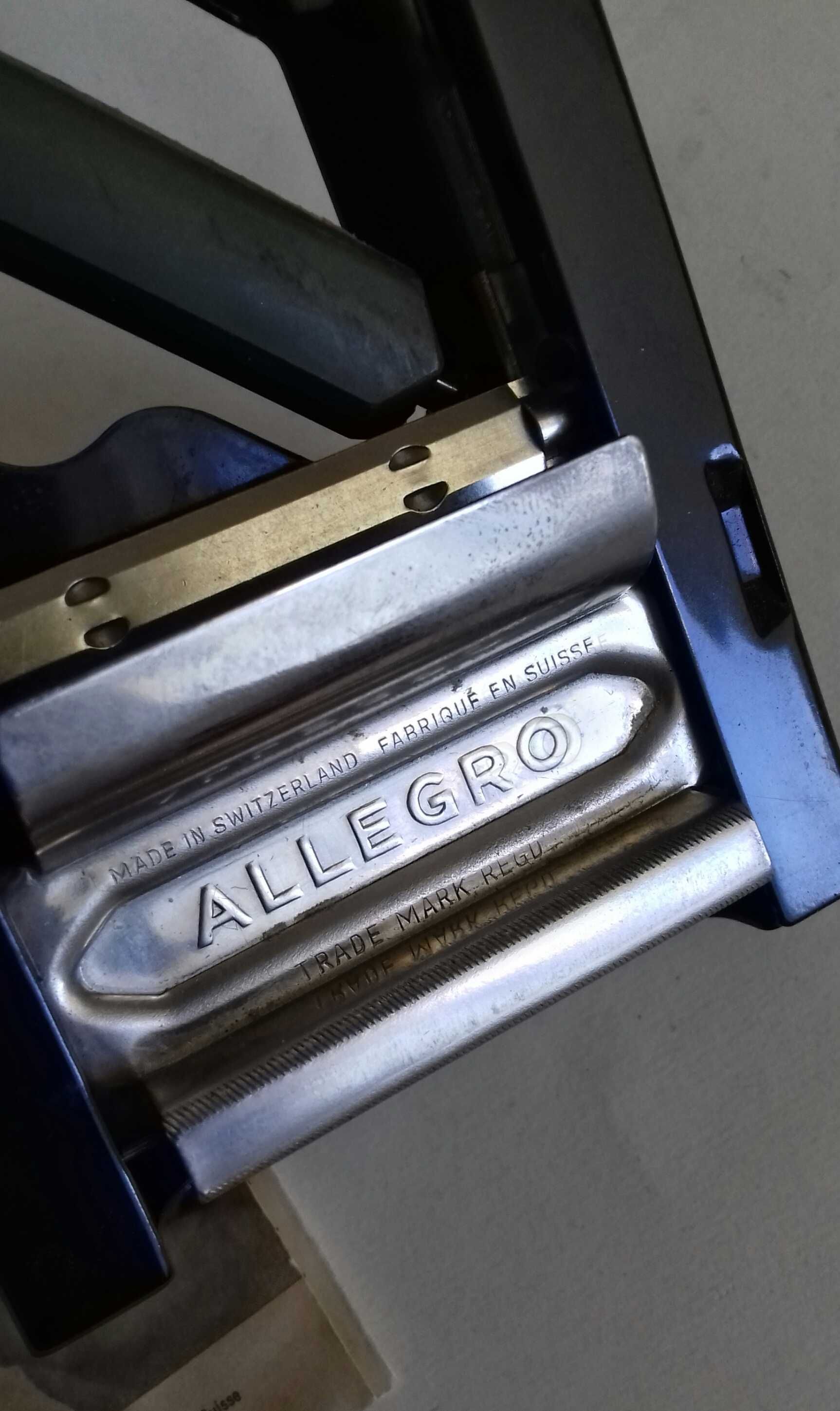Allegro - Aparat pentru ascutit lame de ras