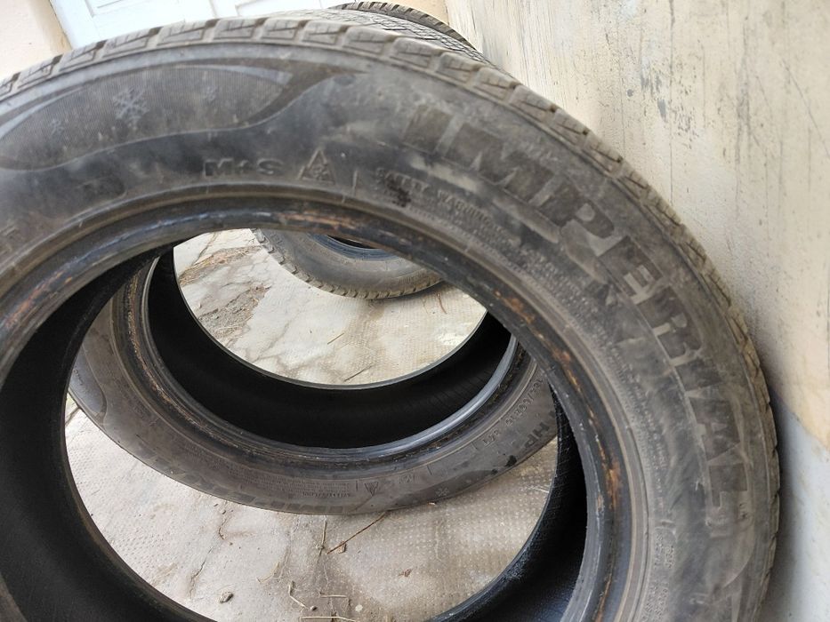 Vând 4 cauciucuri