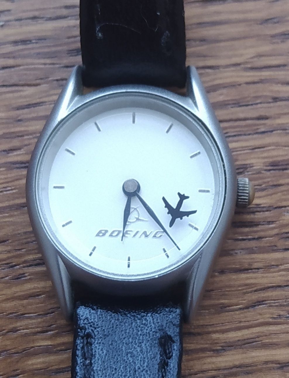 Часы от фирмы Боинг