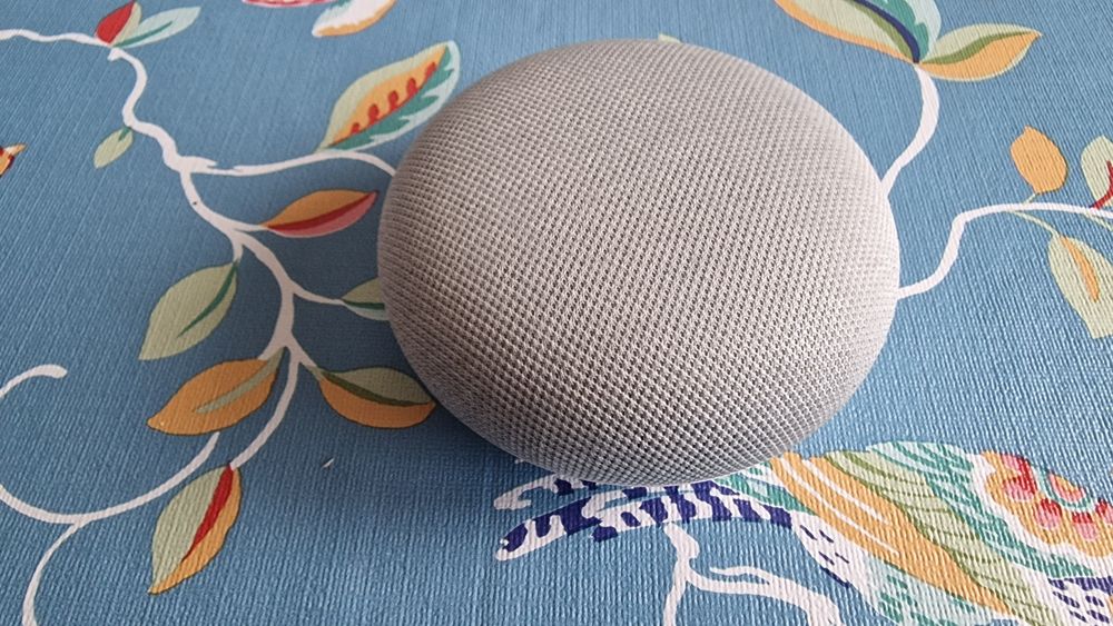 Google Nest aproape nou