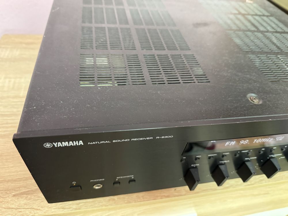 Yamaha R-S300 стерео ресивър
