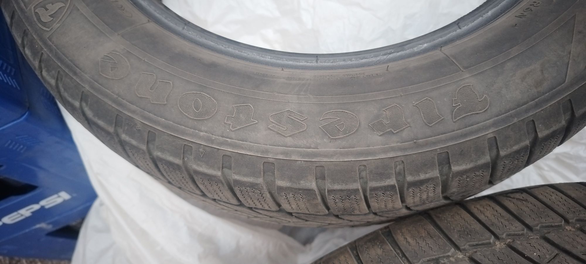 Зимни гуми Firestone 205/60/16 DOT 15 година
10 лева за брой