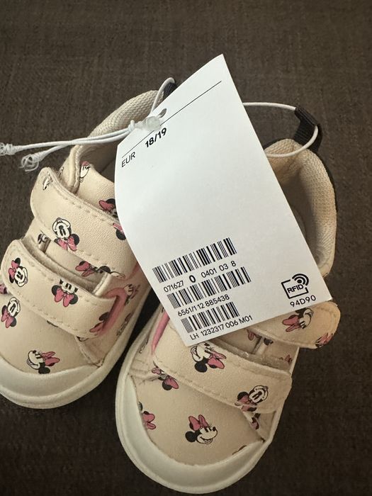 Нови обувки HM 18/19