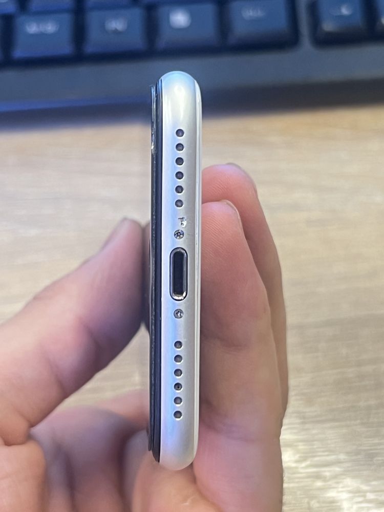 iPhone SE 2gen 2020