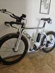 Bicicleta  cursiera contra timp