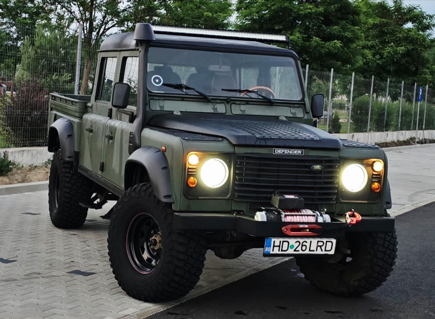 Vând Defender 130 crew-cab 2.5 TD5 2006