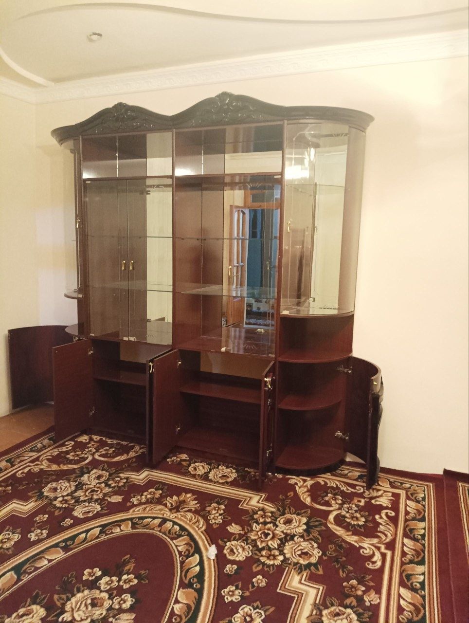 Хорошая качественная стенка продам
