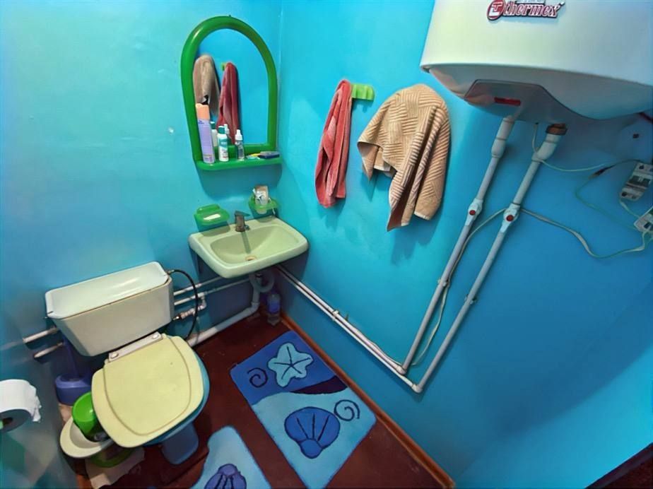 СРОЧНО СОТИЛАДИ Чирчик ш. 8 м/н йул юзи 2х/1/4 торцевой 56 м²