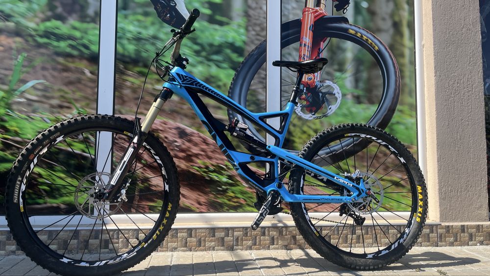 Yt Capra CF/27.5/M