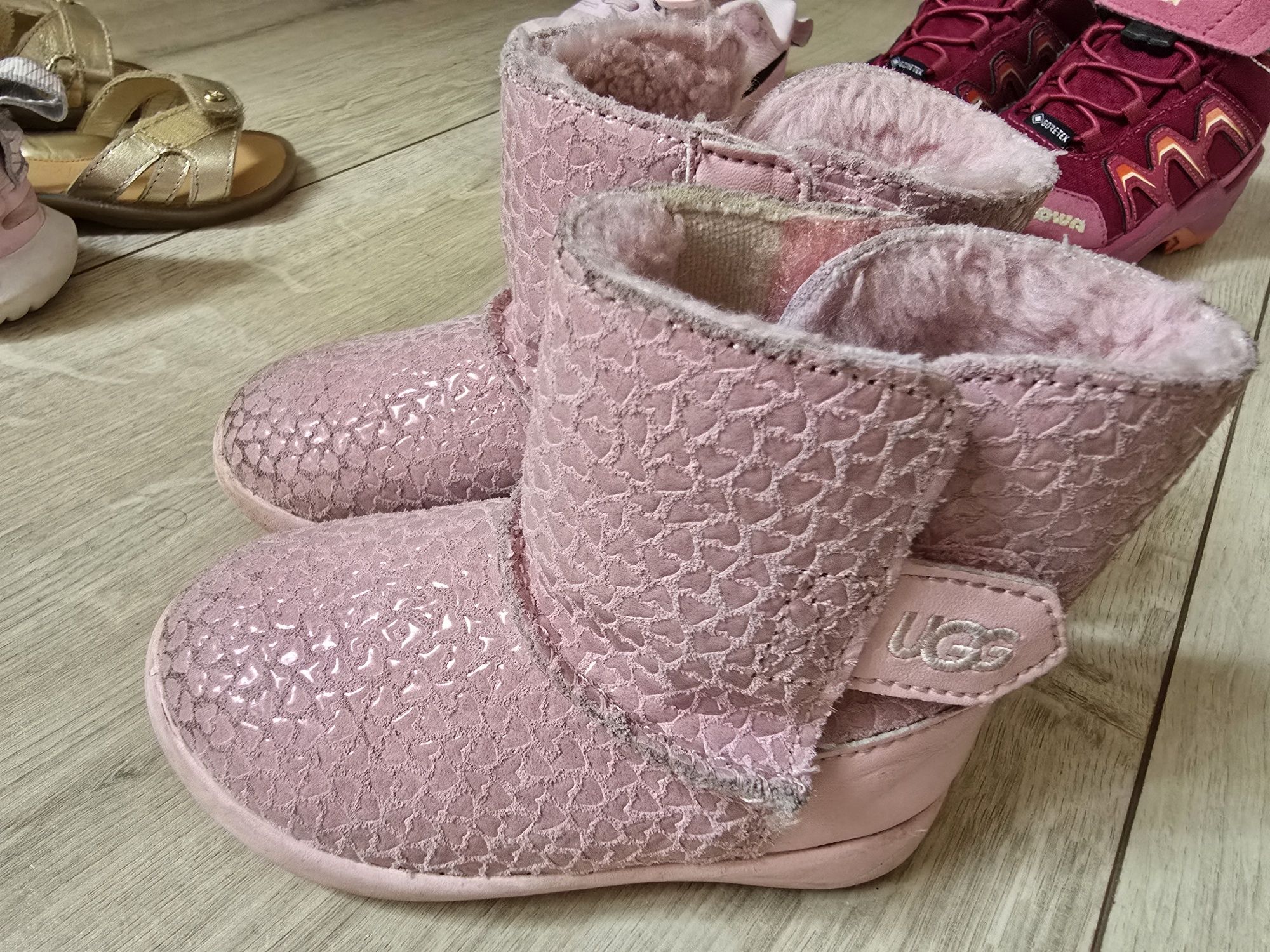 Обувки за момиче- 20-24 размер UGG, Lowa,Nike