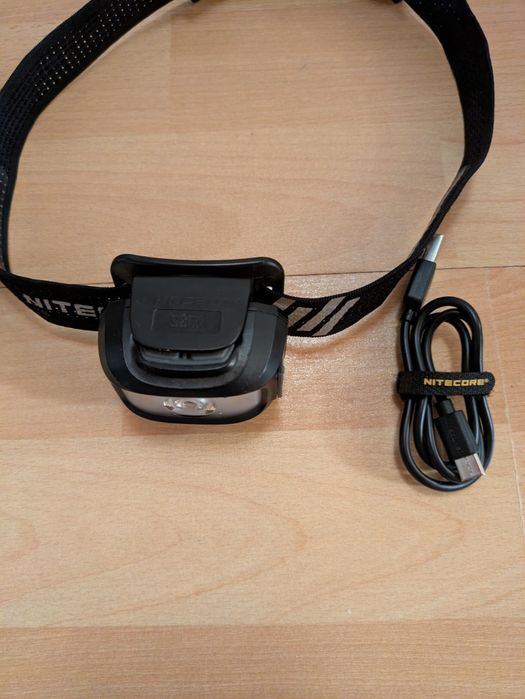 Lanterna Nitecore NU35