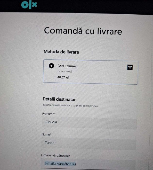 Vând o rochie nouă și frumoasă