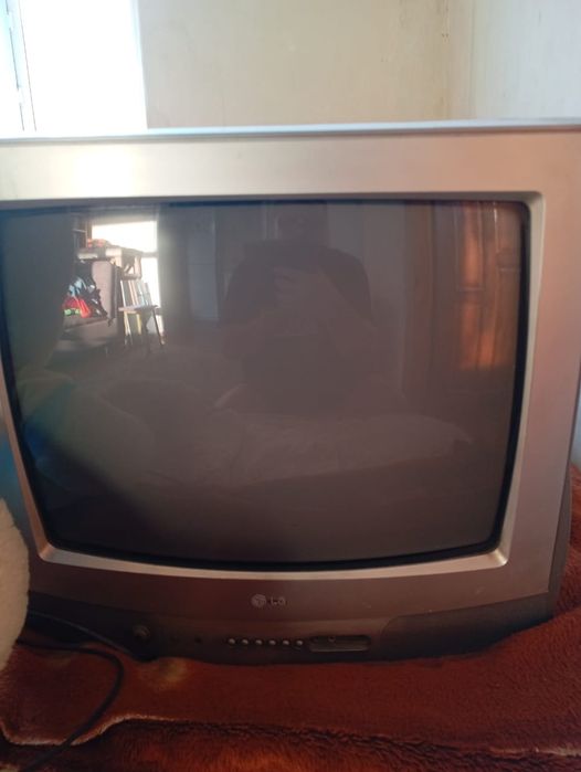 Продам телевизор LG
